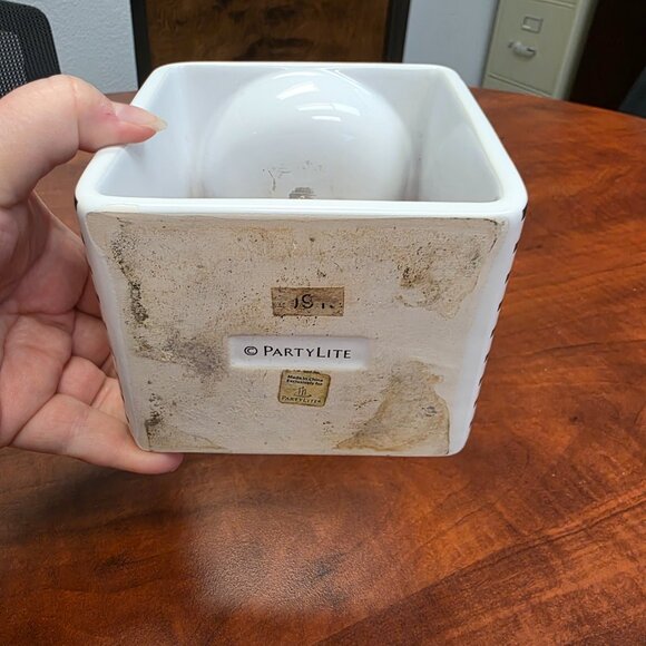 PartyLite Monochrome Pinstripe Fragrance Warmer - Picture 4 of 9